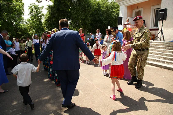 Хмельницькі правоохоронці влаштували свято для дітей-сиріт (фото+відео) — фото 14