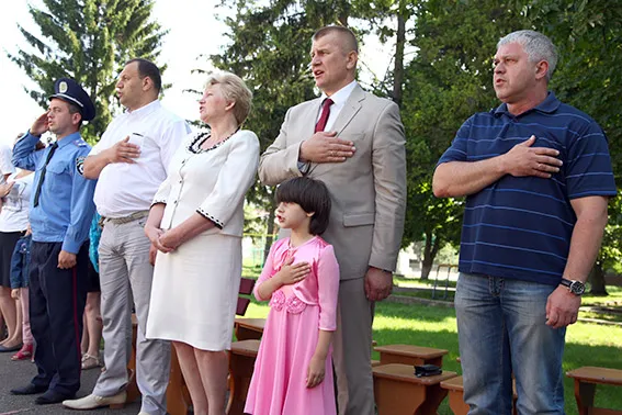 Правоохоронці влаштували свято для дітей із неблагополучних родин (фото+відео) — фото 11