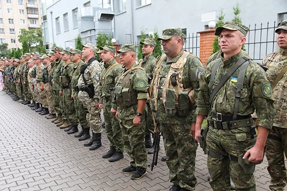 Правоохоронці повернулись із зони бойових дій (фото+відео) — фото 2