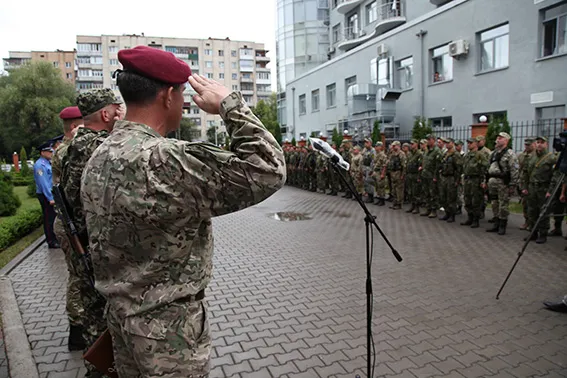 Правоохоронці повернулись із зони бойових дій (фото+відео) — фото 3