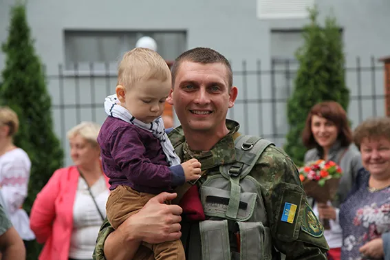 Правоохоронці повернулись із зони бойових дій (фото+відео) — фото 6