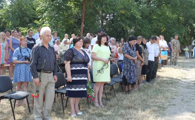 На Хмельниччині відкрили меморіальну дошку на честь загиблого в АТО бійця — фото 1