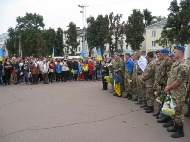 Хмельничани зустріли демобілізованих «кіборгів» (фото) — фото 4