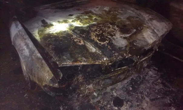 Сьогодні вночі невідомі підпалили два автомобіля — фото 2