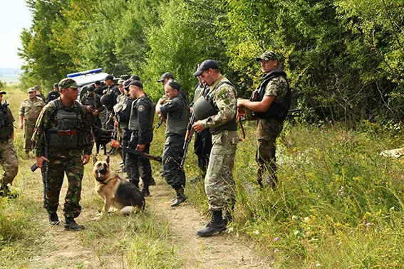 Правоохоронці затримали шостого втікача з-під варти, якого розшукували понад два місяці (фото) (оновлено) — фото 1
