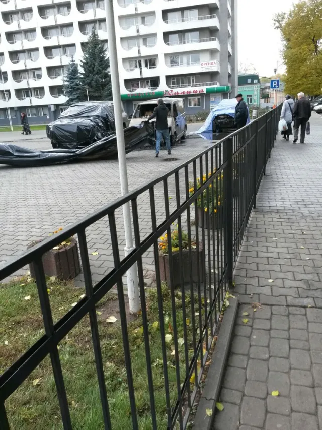 У Хмельницькому вночі горіли автомобілі — фото 1