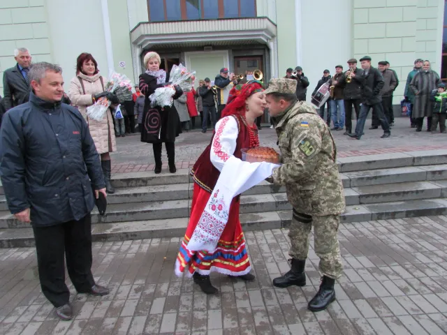 Військові повернулись із зони АТО — фото 1