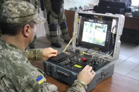 У Кам'янці-Подільському отримали обладнання для розмінування на 2,5 млн. дол. (фото) — фото 1