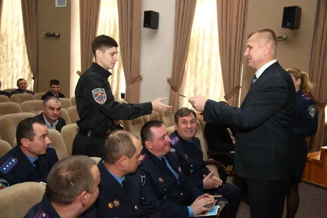 Хмельницькі правоохоронці отримали статус учасника АТО (фото) — фото 3