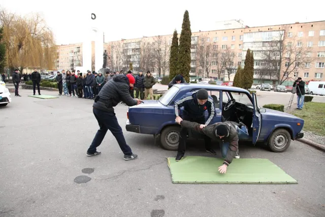 Невдовзі на вулицях міста з'явиться нова поліція (фото+відео) — фото 1