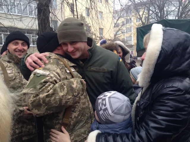 До Кам'янця-Подільського повернулись герої АТО (фото) — фото 3