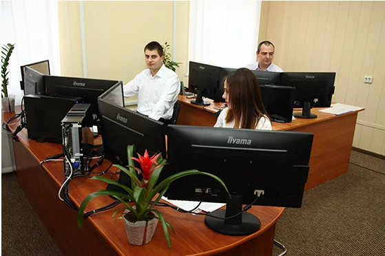 У Хмельницькому запрацював сучасний Call-центр Національної поліції (фото) — фото 2