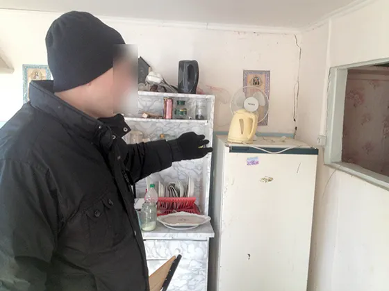 Хмельницькі поліцейські затримали серійного злочинця, який обкрадав дачні будинки (фото) — фото 1