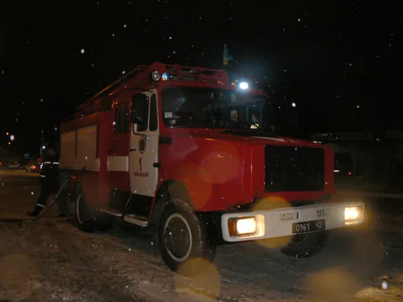 Вчора ввечері на Львівському шосе вщент згоріло кафе (фото) — фото 6