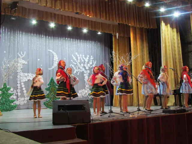 У Шепетівці пройшов фестиваль колядок та щедрівок (фото) — фото 1