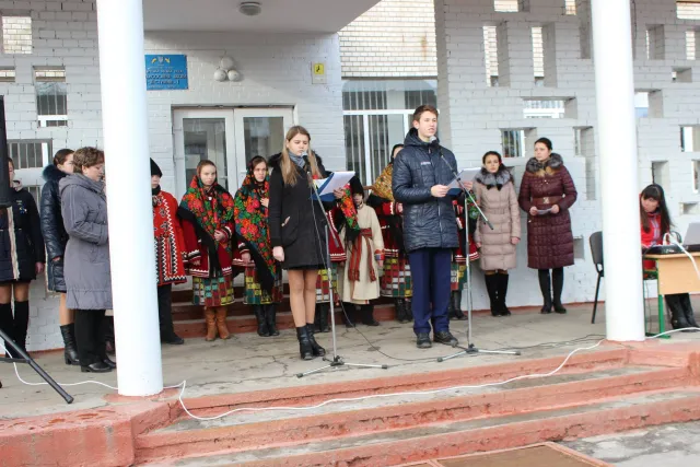 У Славуті вшанували пам'ять ще одного Героя України Миколу Гончарука (фото) — фото 1