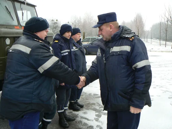 Хмельницькі рятувальники вирушили в зону АТО (фото) — фото 1