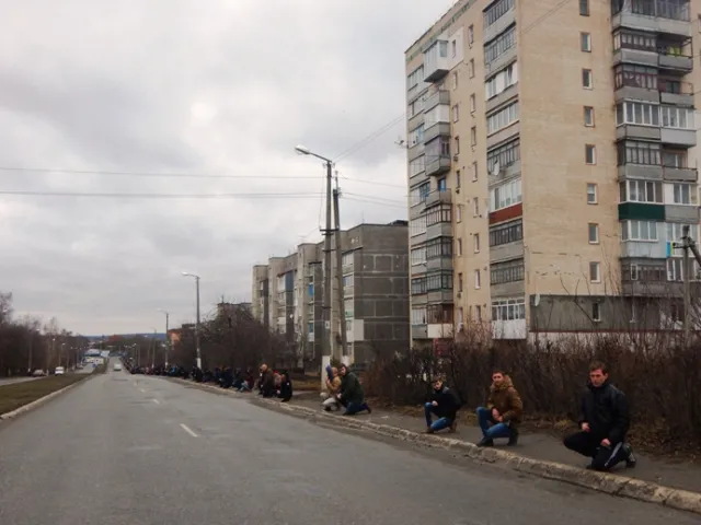 В зоні АТО загинув 27-річний боєць з Красилівського району. Вчора Героя поховали — фото 2