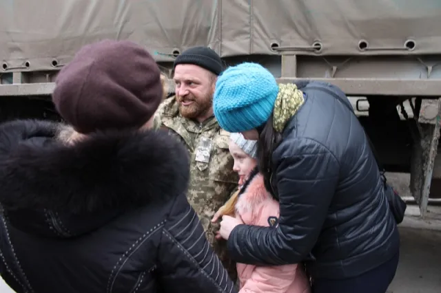 Із зони АТО додому повернувся 21 військовий із Центру розмінування — фото 11