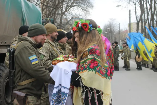 Із зони АТО додому повернувся 21 військовий із Центру розмінування — фото 3