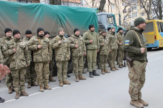 Із зони АТО додому повернувся 21 військовий із Центру розмінування — фото 9