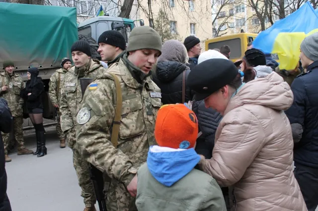 Із зони АТО додому повернувся 21 військовий із Центру розмінування — фото 10