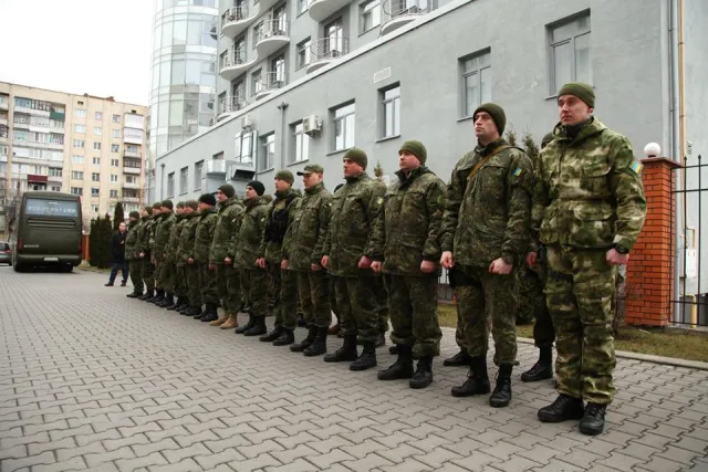 У зону АТО вирушили хмельницькі «богданівці» — фото 1