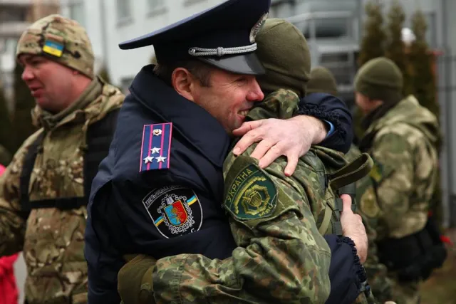 У зону АТО вирушили хмельницькі «богданівці» — фото 8