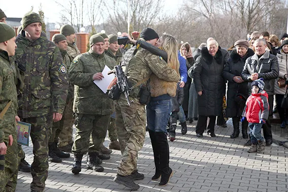 Хмельницькі правоохоронці повернулись із зони АТО — фото 9