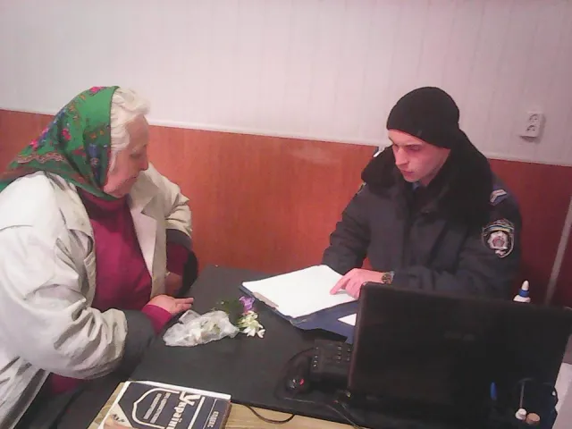 Кам'янецька поліція продовжує боротися із продавцями первоцвітів — фото 3