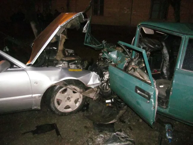 Внаслідок ДТП за участі п'яного водія, у Кам'янці-Подільському п'ятеро людей віком від 13 до 18 років отримали травми різної важкості — фото 1