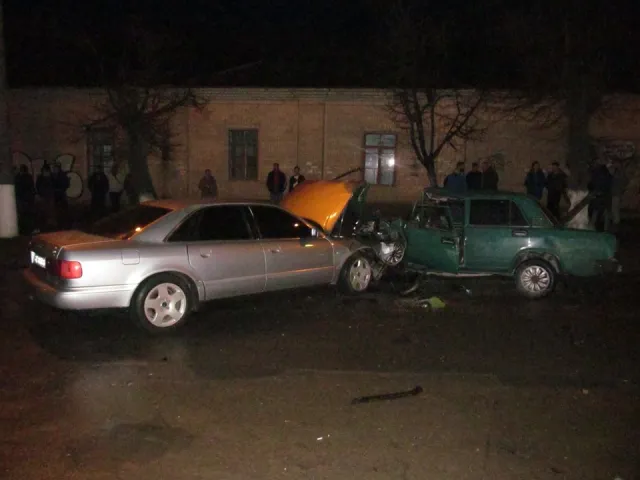 Внаслідок ДТП за участі п'яного водія, у Кам'янці-Подільському п'ятеро людей віком від 13 до 18 років отримали травми різної важкості — фото 2