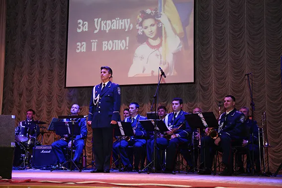 У Хмельницькому пройшов концерт в підтримку воїнів АТО — фото 5
