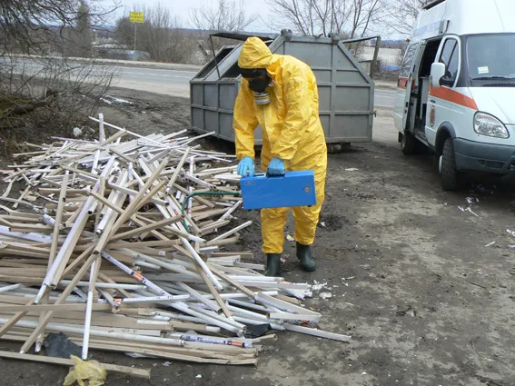 У Дальніх Гречанах знайшли 1350 люмінесцентних ламп, які містять пари ртуті — фото 3