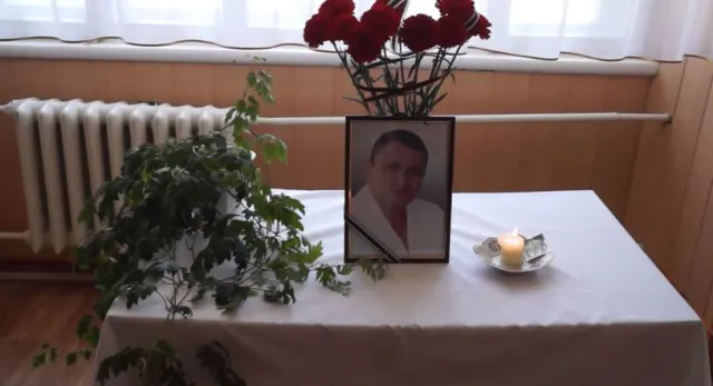 Самогубство у Шепетівці: застрелився завідуючий хірургічним відділенням місцевої лікарні. Володимира Горлюка провели в останню путь — фото 1
