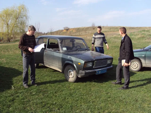В лісі на Хмельниччині знайшли тіло 64-річного чоловіка з рубаними ранами на голові — фото 2