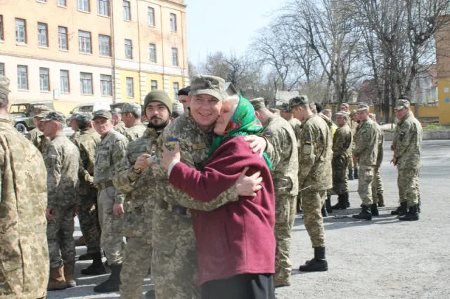 Військовослужбовці повернулись із зони АТО — фото 11