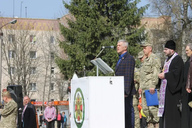 Військовослужбовці повернулись із зони АТО — фото 6