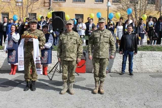 Військовослужбовці повернулись із зони АТО — фото 9