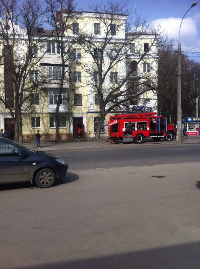 В Хмельницькому згоріла квартира в п'ятиповерховому житловому будинку — фото 8