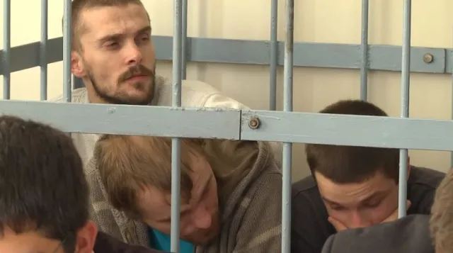 У Хмельницькому розпочали розгляд справи щодо шістьох в'язнів-утікачів — фото 2