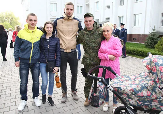 Хмельницькі богданівці відправились в зону АТО: серед них двоє дівчат — фото 13