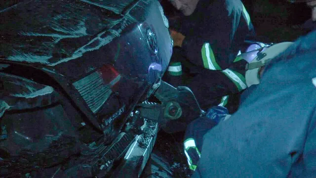 У Хмельницькому автівка злетіла з дороги та загорілась: водій та пасажир загинули на місці — фото 1
