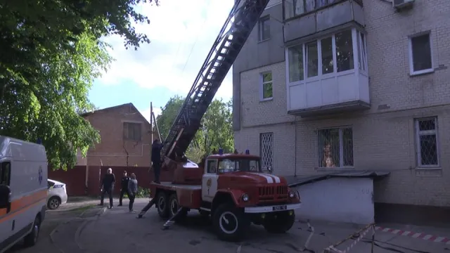 На Володимирській трапилась пожежа в багатоповерхівці — фото 1