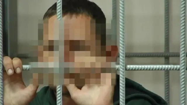 У Кам'янці-Подільському невідомий із шилом нападав на жінок. Наразі відомо про 11 жертв. З'явилось відео затримання — фото 1