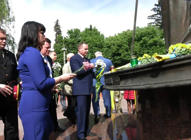 В місті вшанували жертв політичних репресій — фото 1