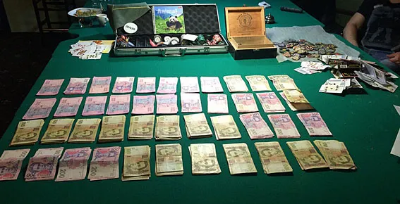 На Хмельниччині правоохоронці викрили підпільні гральні заклади — фото 5