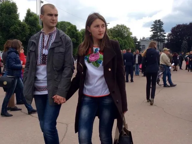 У Хмельницькому створили рекордно велику вишиванку — фото 3