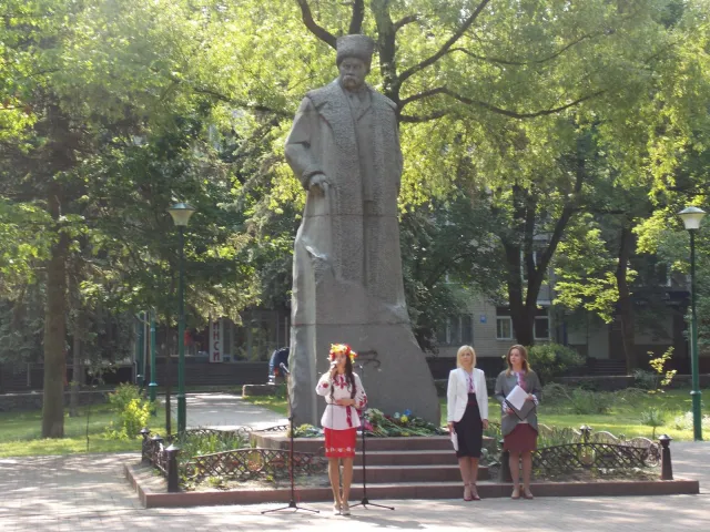 У місті пройшли Шевченківські читання "Юнь шанує Кобзаря" — фото 4