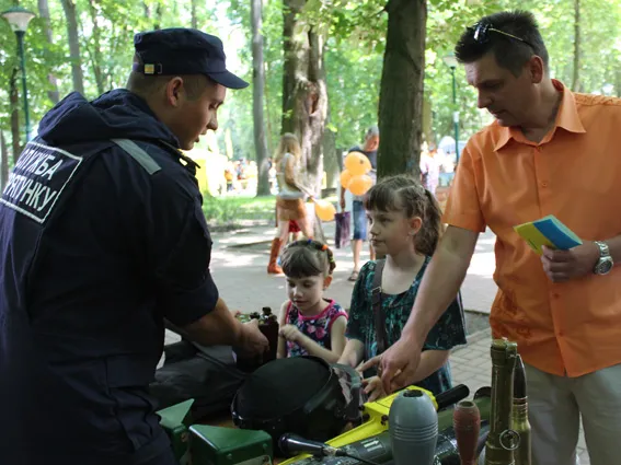 Діти відвідали «Місто професій» та спробували себе в ролі працівників майже 60 спеціальностей — фото 8